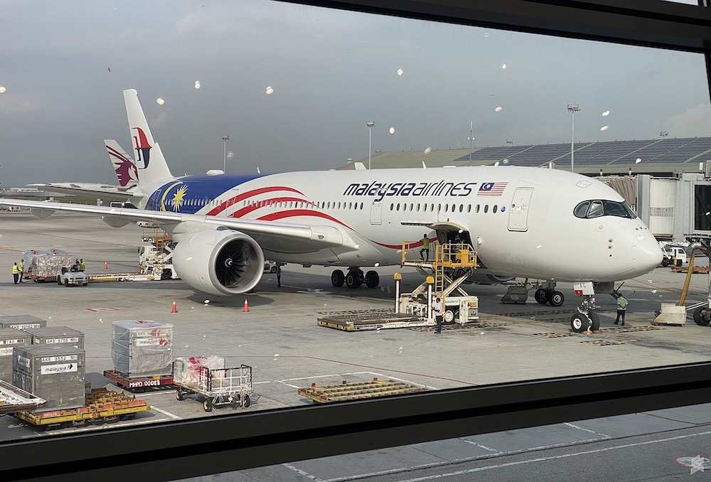 231031-malaysia-airlines-a350-02