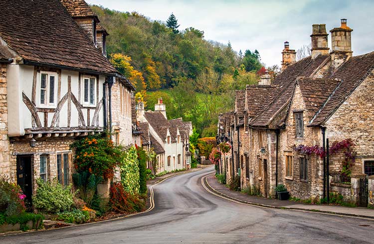 castle-combe-wiltshire-england-gettyimages-157006201